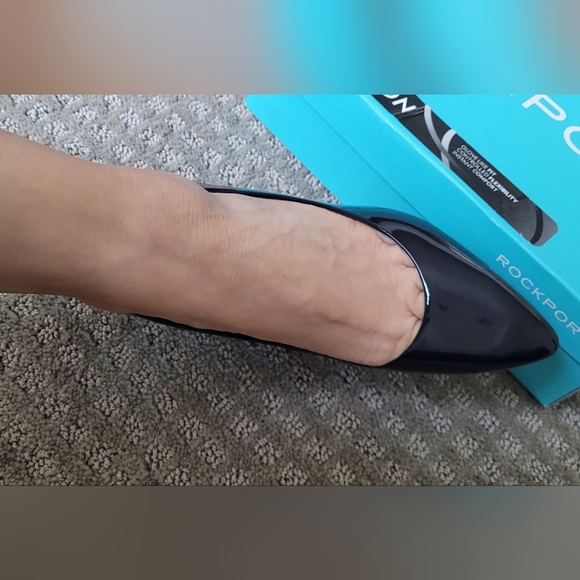 Rockport Total Motion Black Pump - Picture 3 of 4